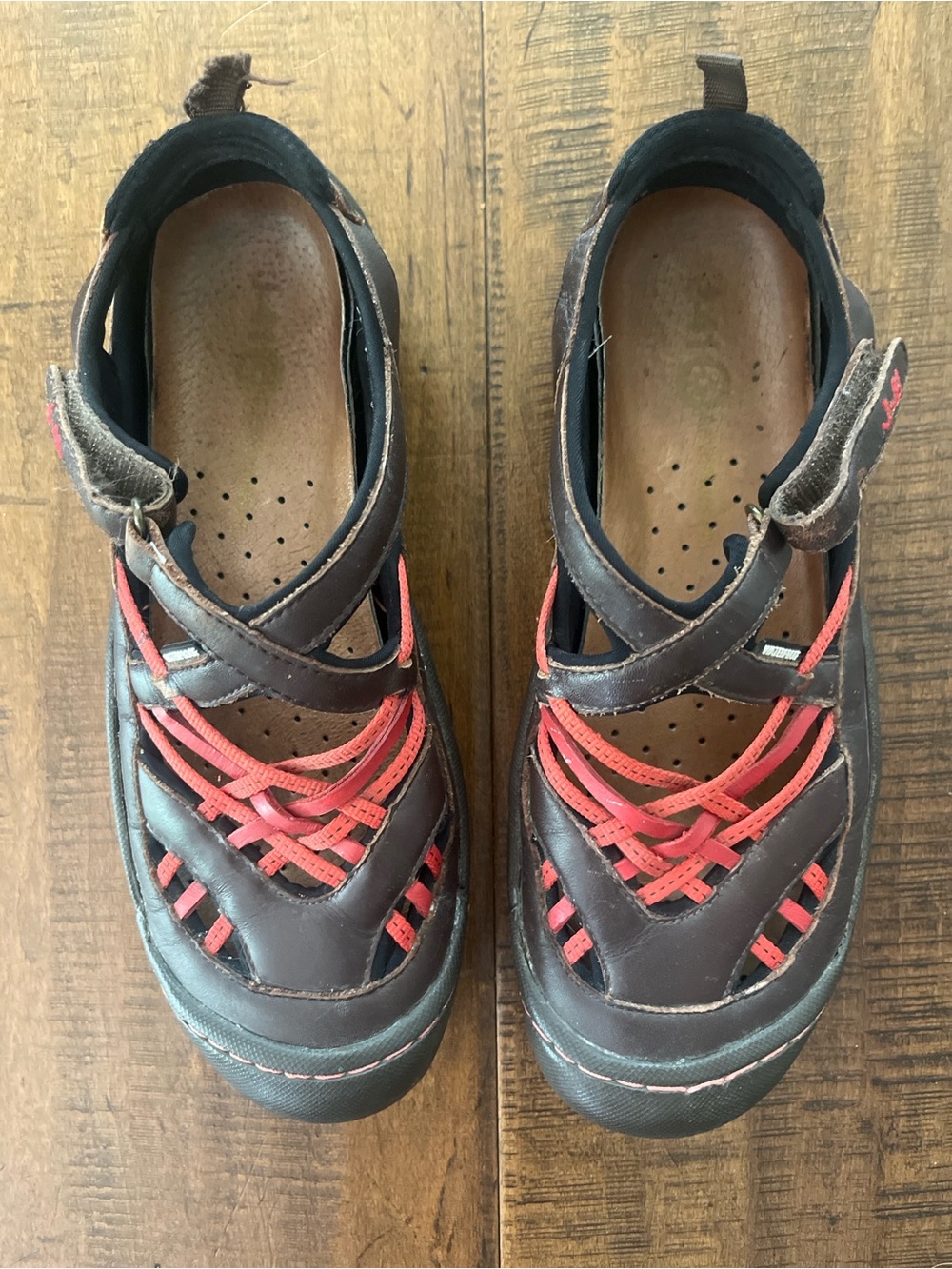 J-41 Jeep brown leather waterproof hiking sandals with woven red cords Sz. 8